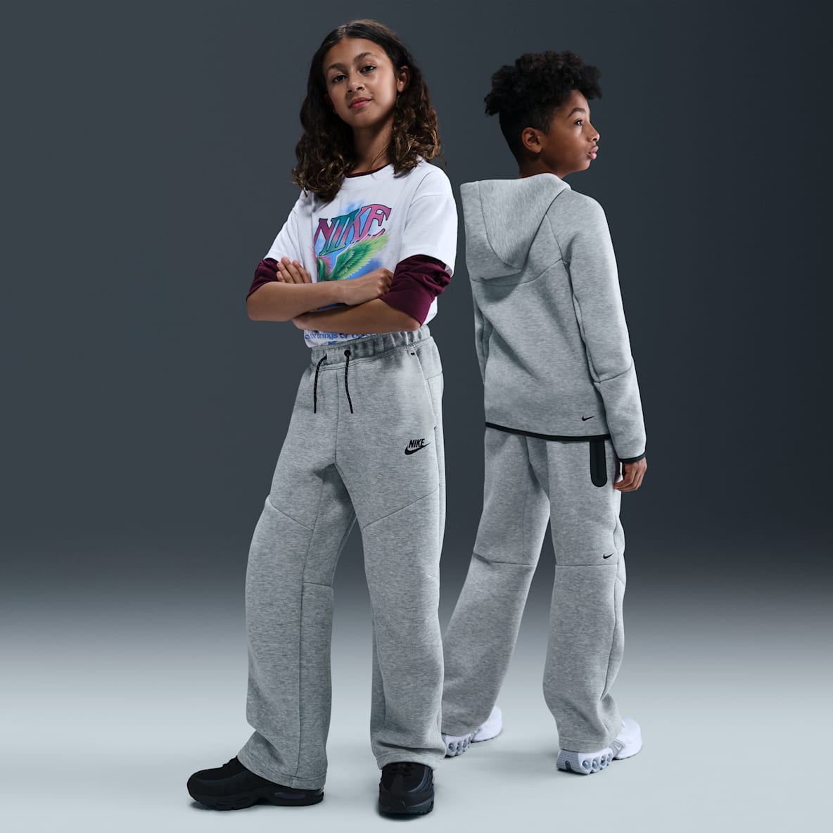 Big Kids (XS - XL) Grey Nike Tech Fleece. Nike.com